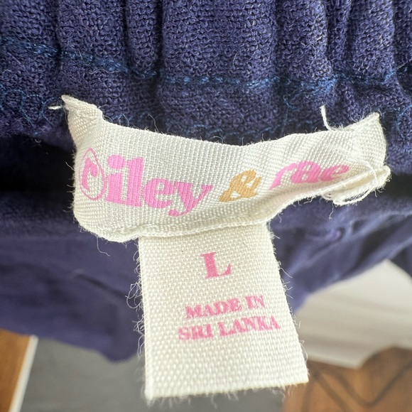 EUC Riley & Rae Flat Front Shorts - Picture 6 of 6